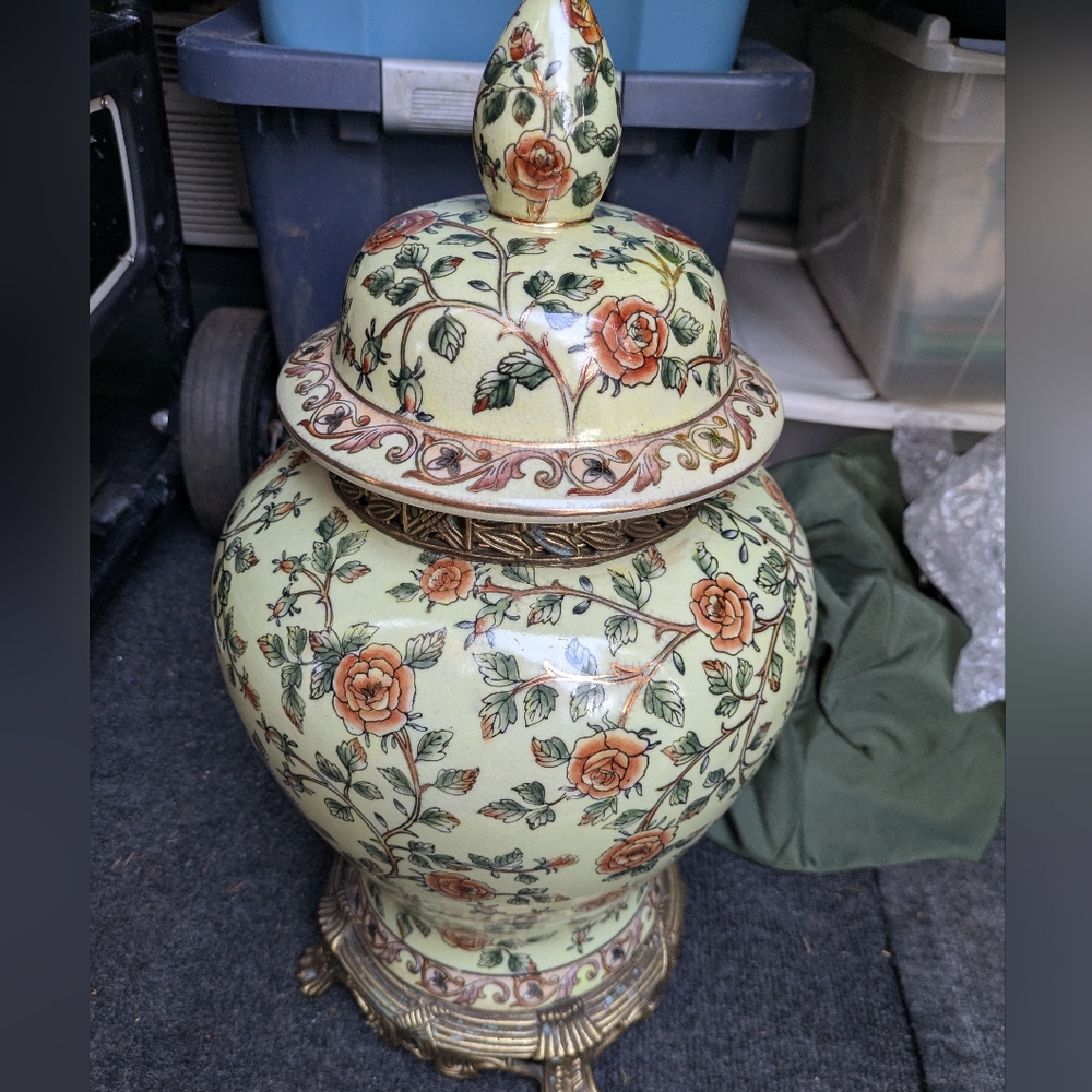 Dominic Vase